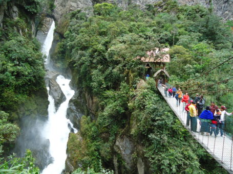 Wasserfall 'Pailon del Diablo'