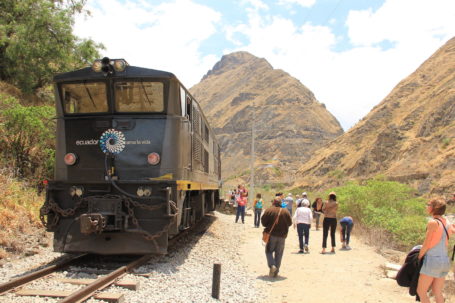 Bahn Trenecuador vor der Teufelsnase