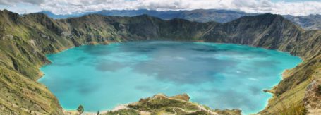 Panorama der Quilotoa-Lagune