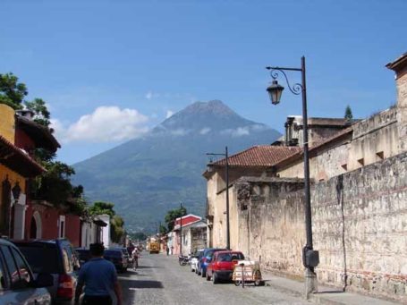 Vulkan bei Antigua, Guatemala