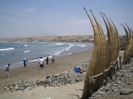 typische Boote bei Huanchaco